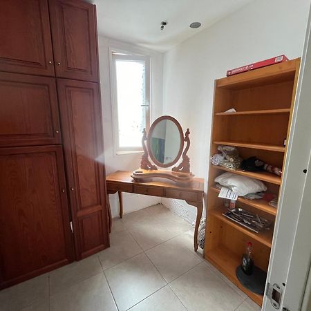 Local 3 Puerto Colon First Line The Loft Coworking Suite 阿德耶 外观 照片
